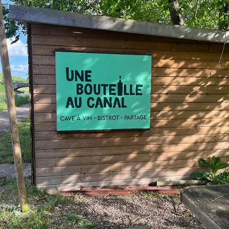 Bouteille Au Canal Chalet Dieupentale