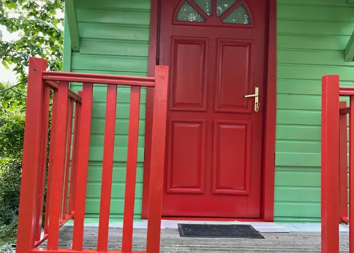 Chalet Bouteille Au Canal