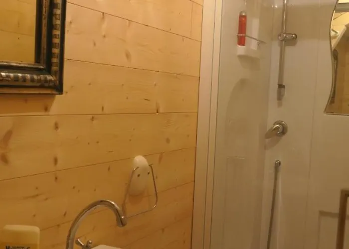 Bouteille Au Canal Chalet