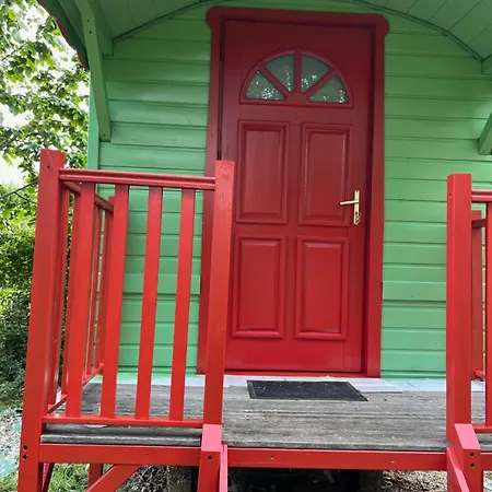 Chalet Bouteille Au Canal